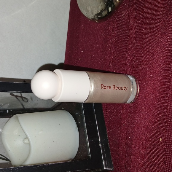 3/$30 NIB Rare Beauty Positive Light Liquid Luminizer - Enlighten - Picture 3 of 5